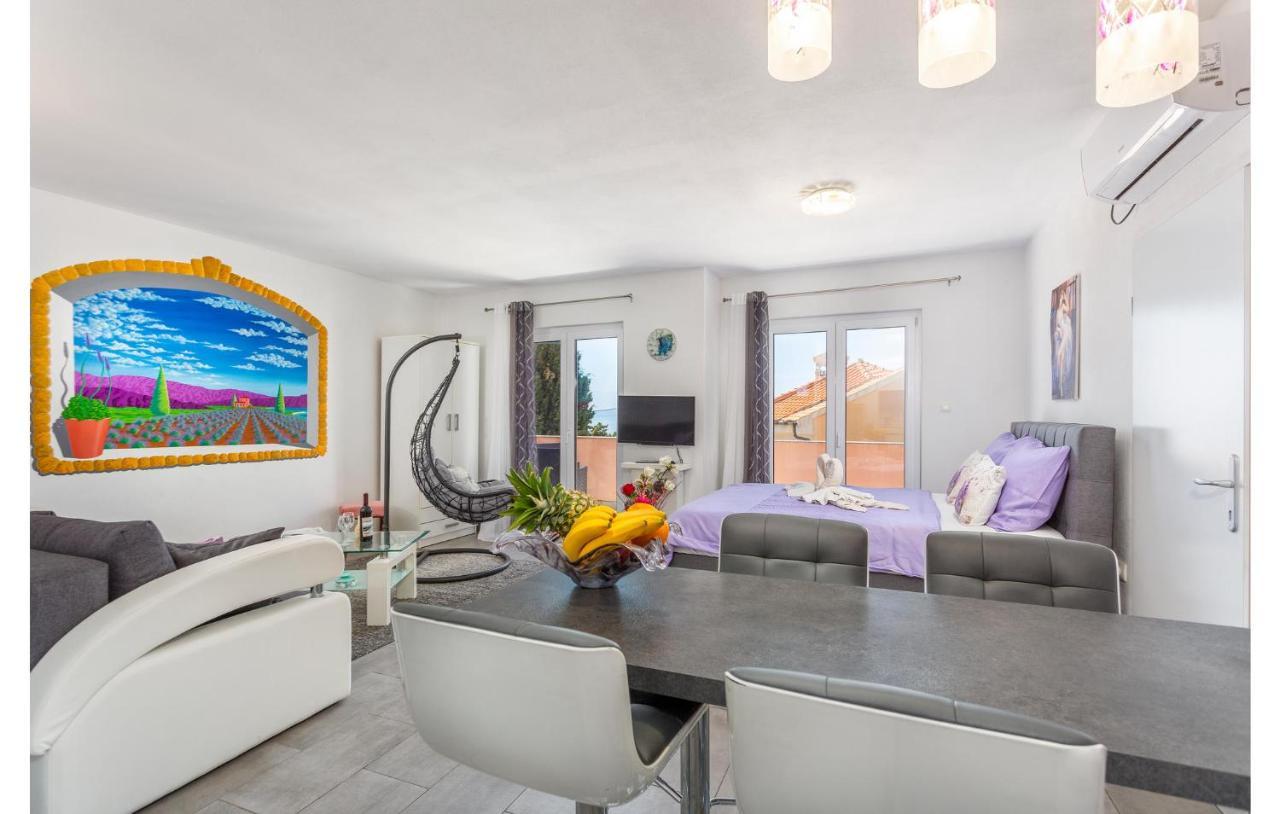 Beautiful Apartment In Stara Baska With Wifi Exterior photo