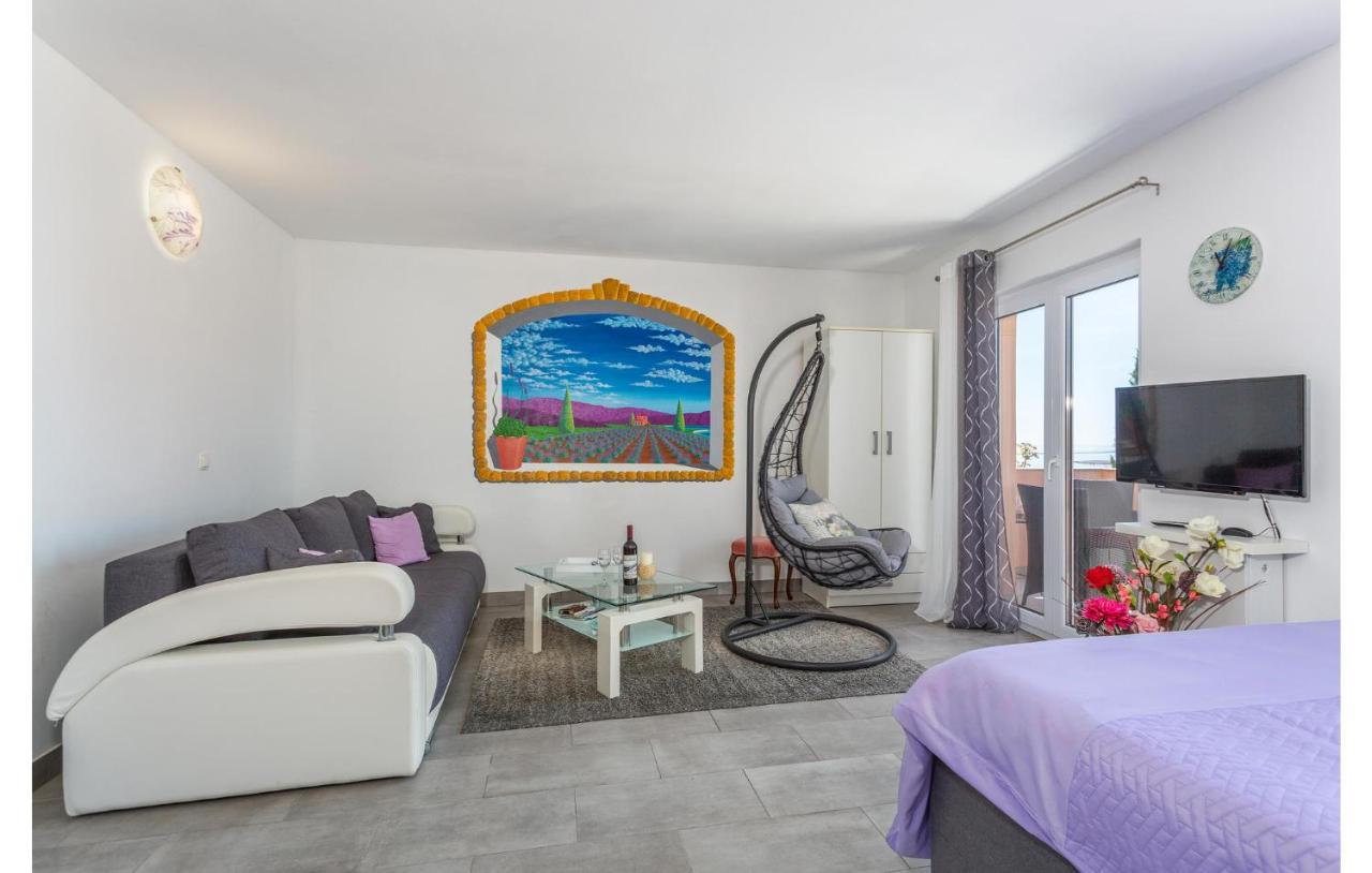 Beautiful Apartment In Stara Baska With Wifi Exterior photo