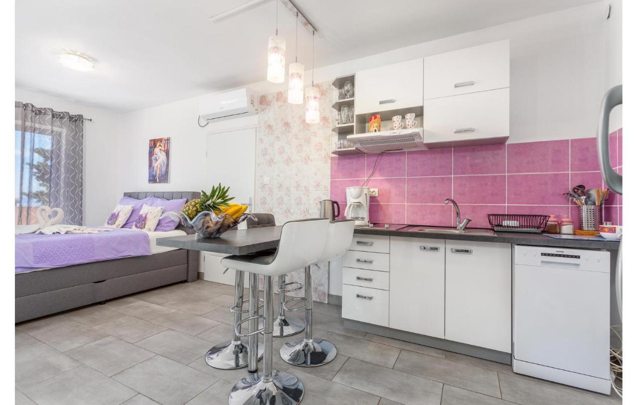 Beautiful Apartment In Stara Baska With Wifi Exterior photo